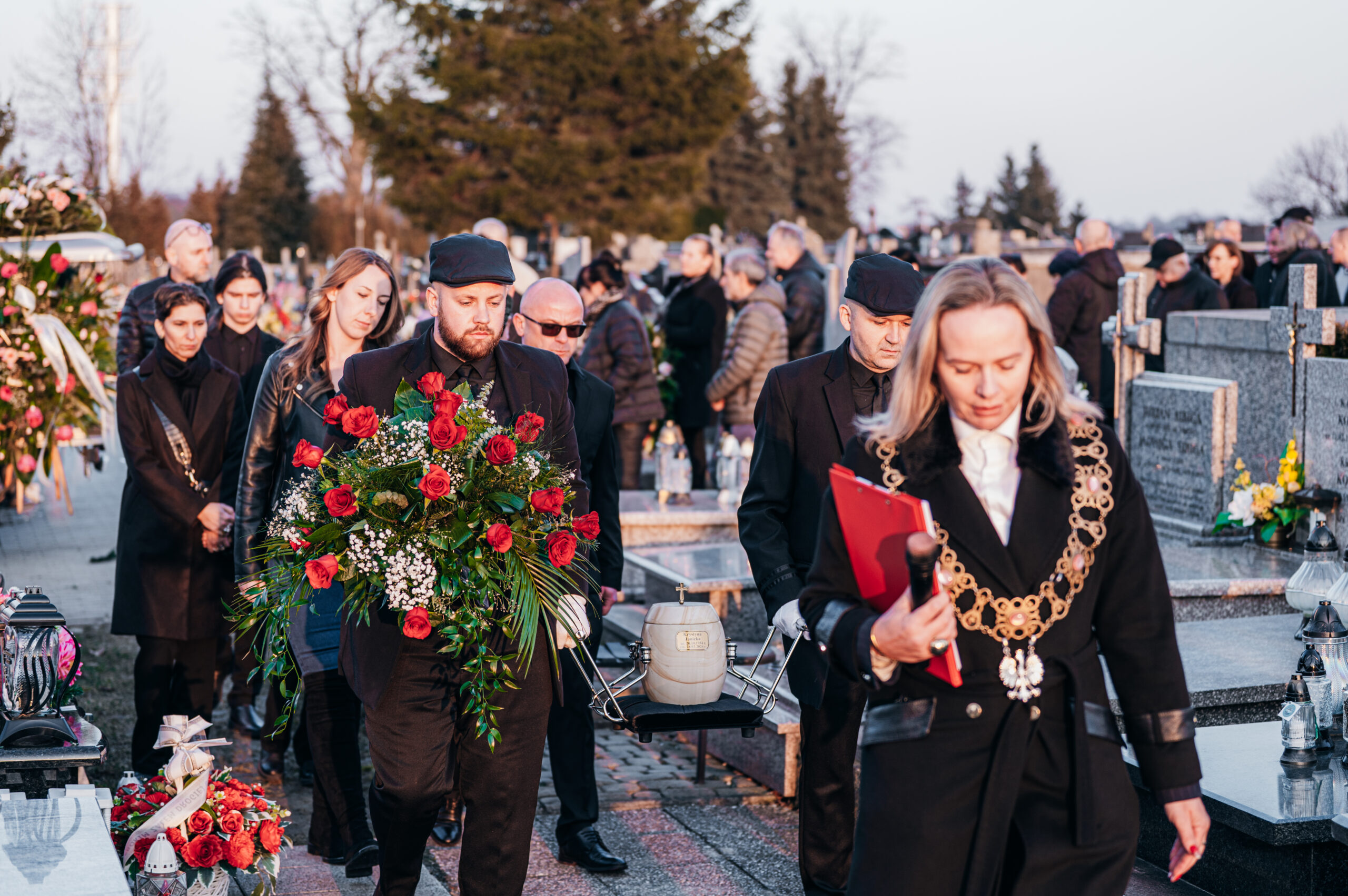 Doświadczony Mistrz Ceremonii Pogrzebowej